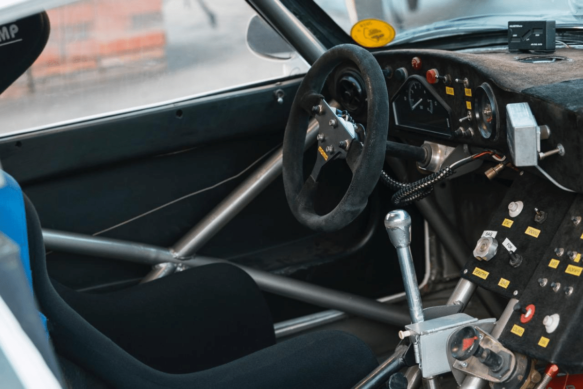 PORSCHE 911 GT1 Bi-Turbo - 1997 vue du volant