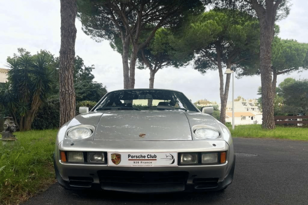 PORSCHE 928 S - 1981