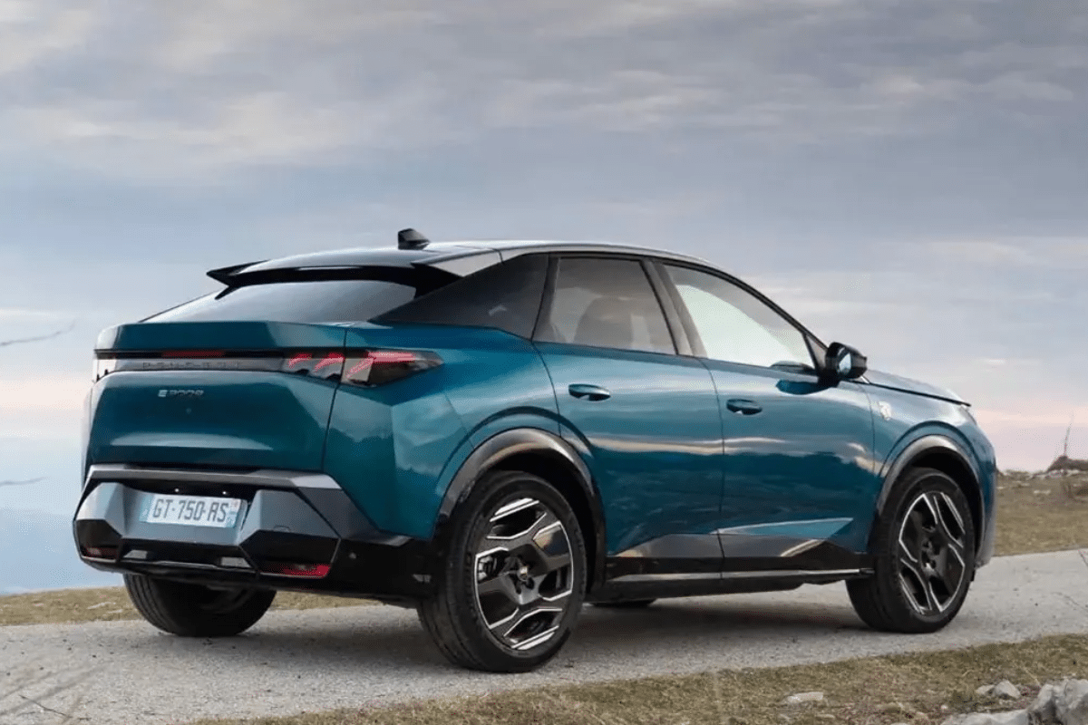 Peugeot 3008 Hybrid vue arrière