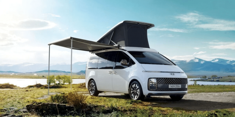 Camping 2.0 : Hyundai dévoile un van électrique plein d’astuces (et de panneaux solaires)