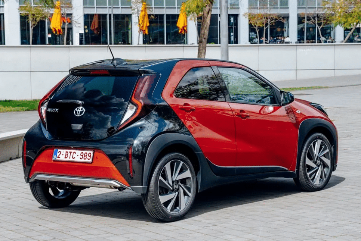 Toyota Aygo X Cross Hybrid vue arrière