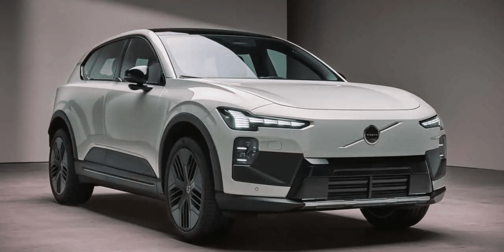 Volvo EX60 Cross Country : le SUV 100 % électrique qui n’a peur ni des chemins ni des Tesla