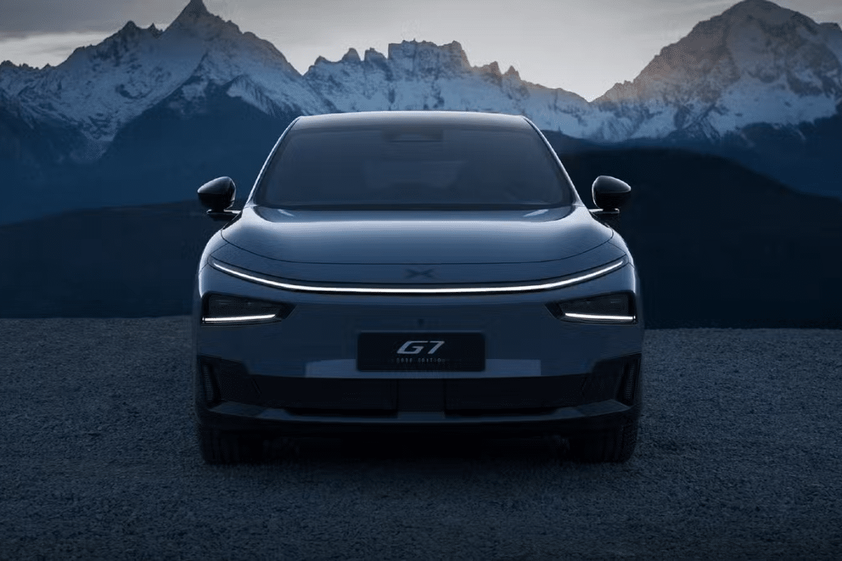 XPeng G7 EREV vue de face