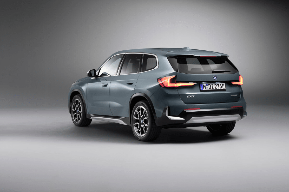 BMW iX1 vue arrière