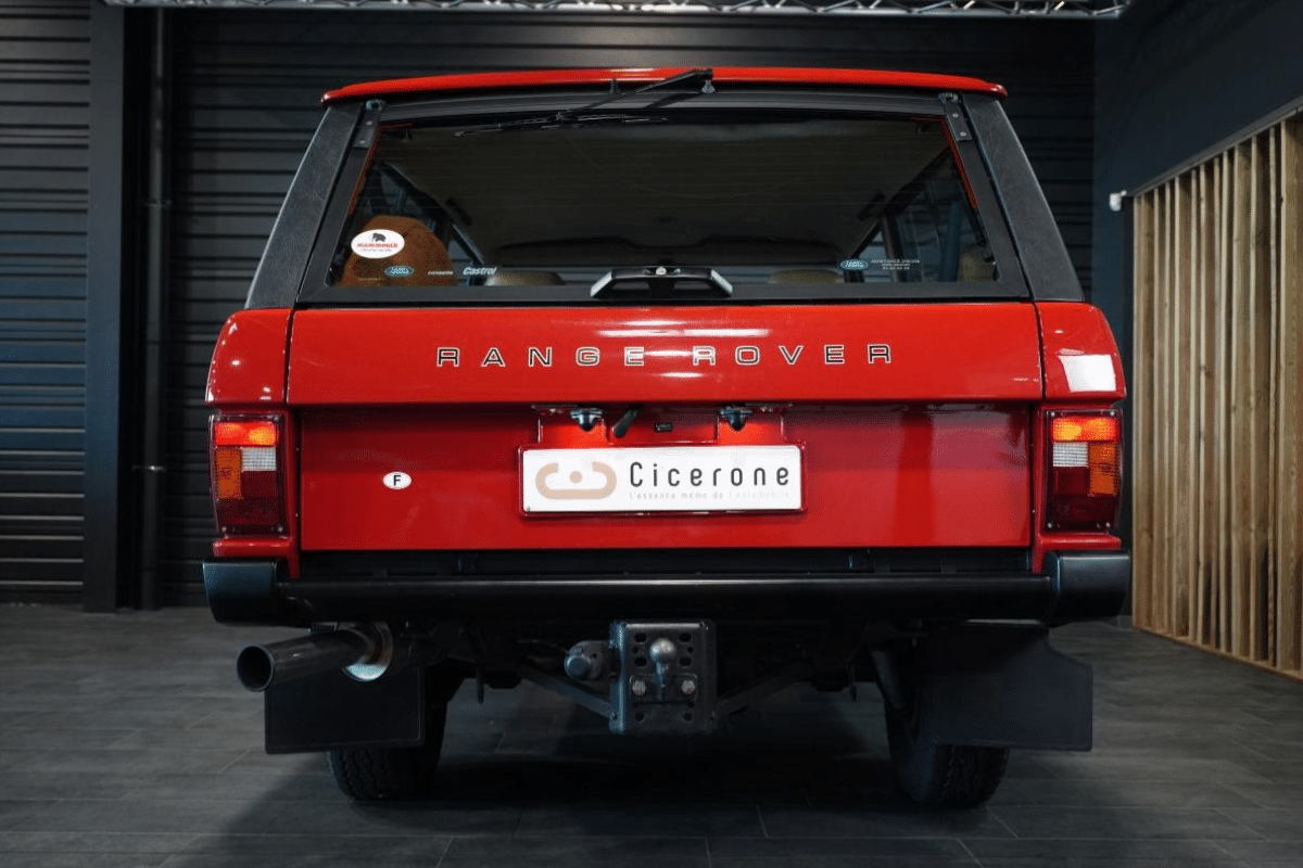LAND ROVER Range Rover Classic V8 - 1984 vue de derrière