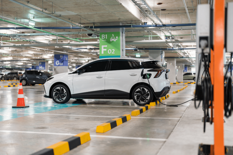 L’Europe abandonne le 100 % électrique en 2035 : quelles conséquences concrètes ?