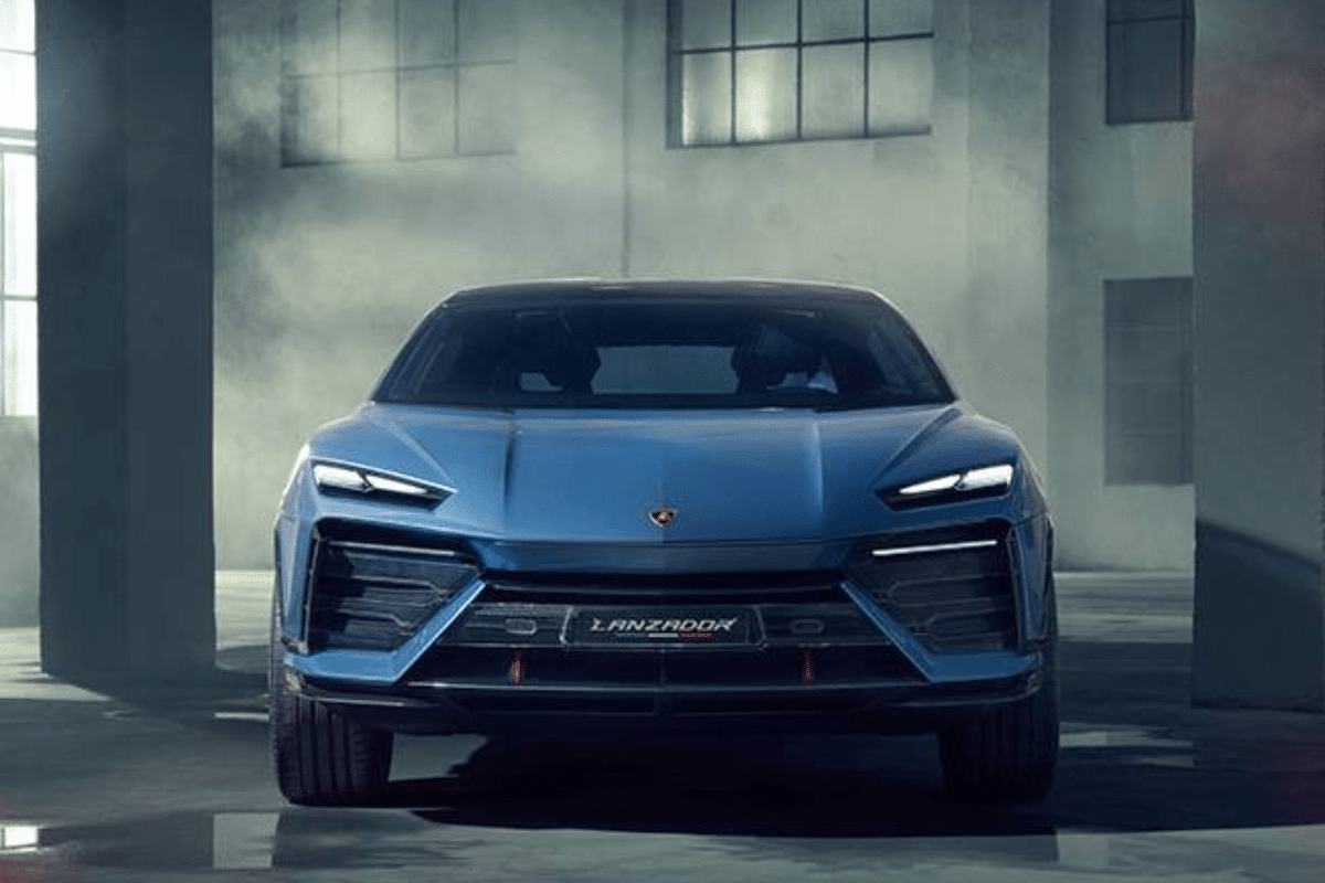 Lamborghini Lanzador vu de face