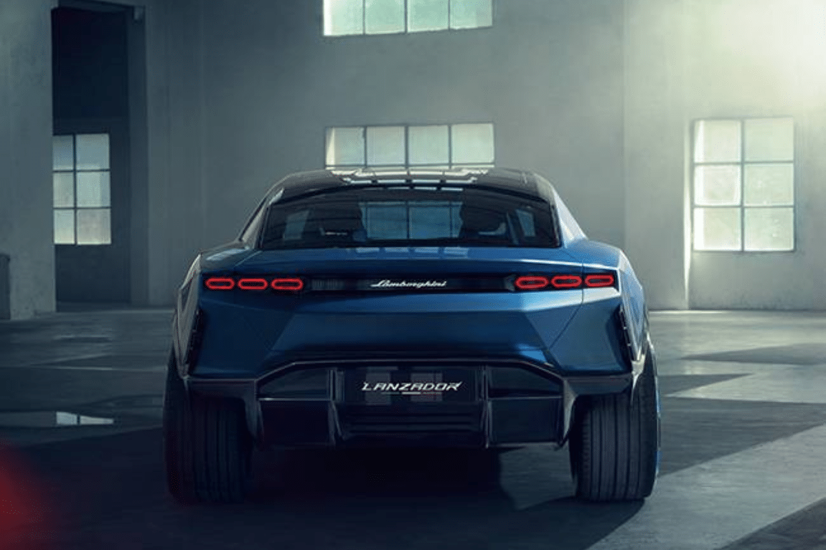 Lamborghini Lanzador vue arrière