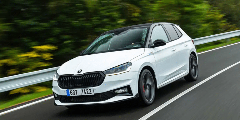À 21 170 €, cette voiture neuve mise tout sur un moteur increvable et un équipement complet : le pari à contre-courant de 2026
