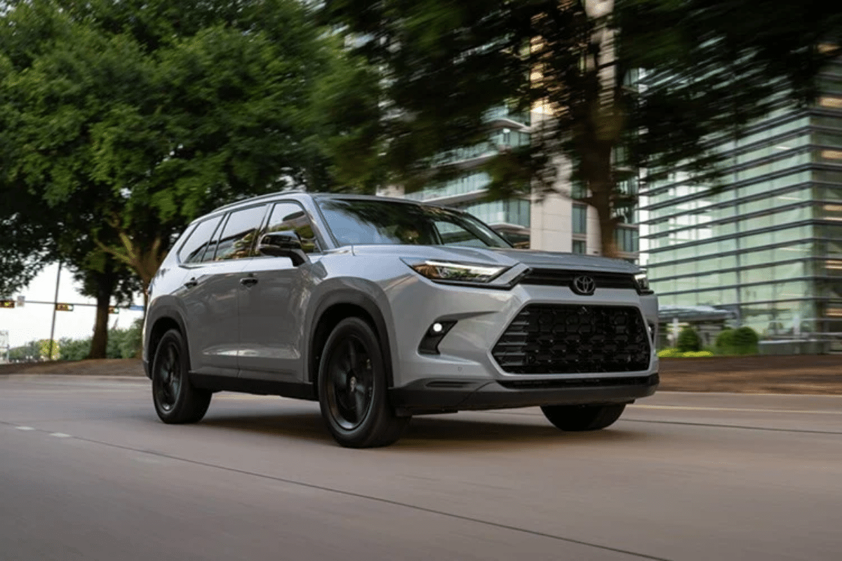 Toyota Grand Highlander design extérieur