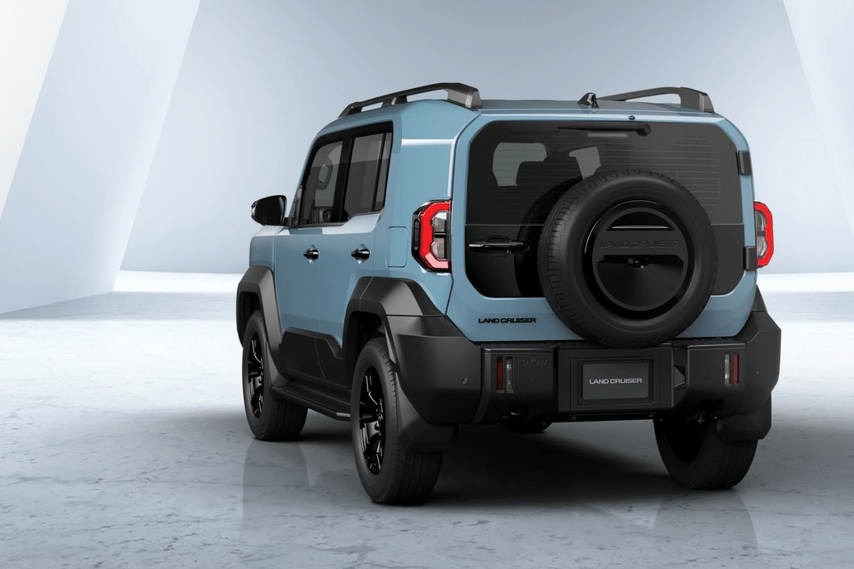 Toyota Land Cruiser vue arrière