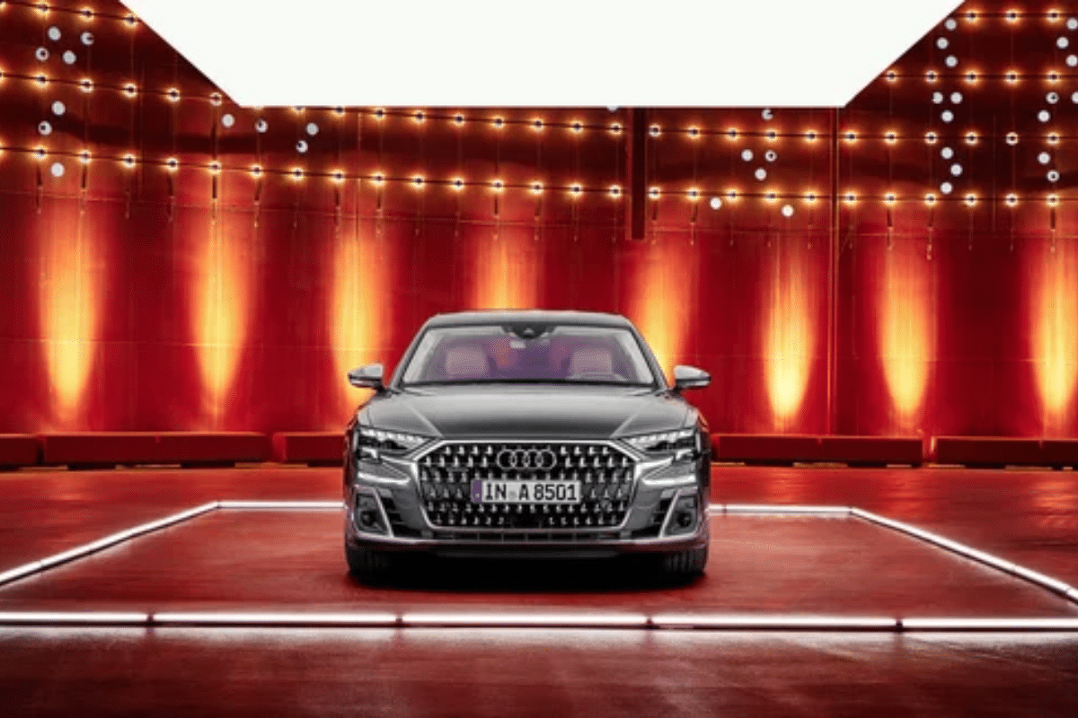 Audi A8 vue de face