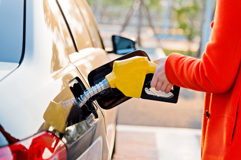 Carburant : ce chèque énergie de 153 euros versé cette semaine à 6 millions de Français
