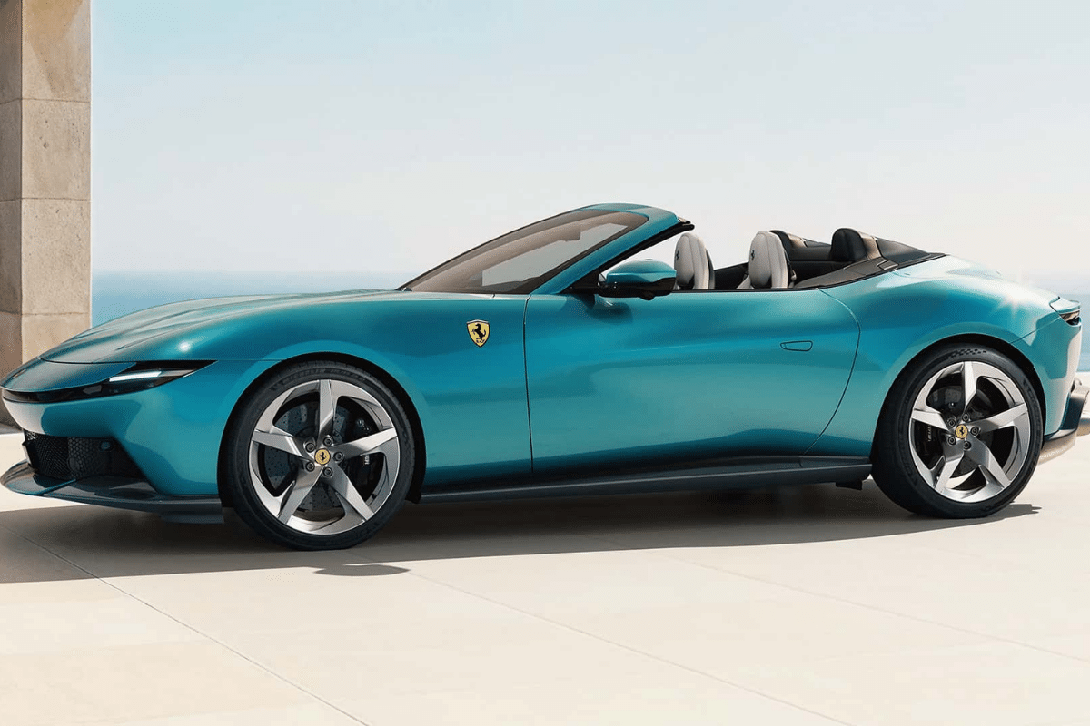 Ferrari Amalfi Spider vu de profil
