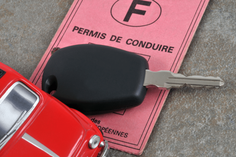 Fin du permis de conduire à vie : “Notre permis sera-t-il suspendu ?”, ce qui pourrait vraiment changer pour les seniors
