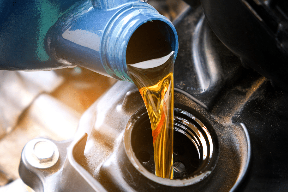 Pourquoi le choix de l’huile moteur est-il crucial pour une 208 essence ?
