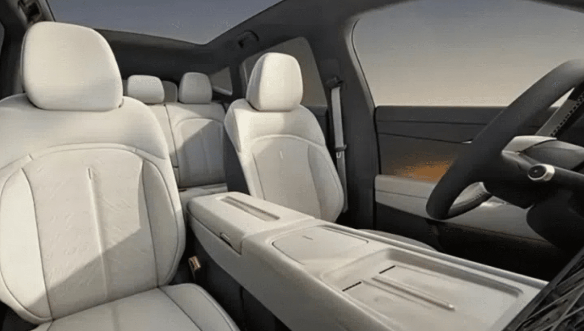 @Volkswagen ID.Unyx 08