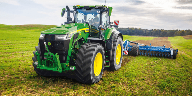 634 ch et 60 km/h : le nouveau John Deere 8R 540 change de dimension