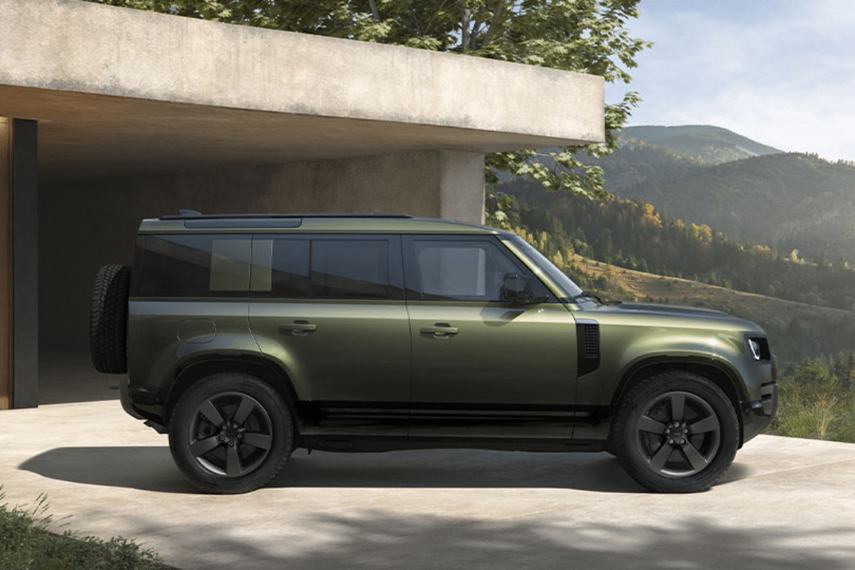 Land Rover Defender vu de profil