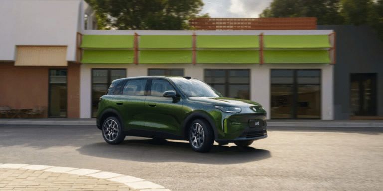 Leapmotor A10 : ce nouveau rival venu de Chine qui pourrait inquiéter les Renault 4 et Peugeot 2008