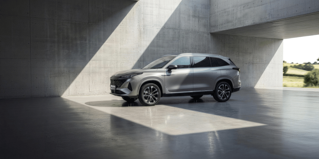 Nouveau MG MGS9 : 7 places et 100 km en électrique pour ce grand SUV hybride rechargeable