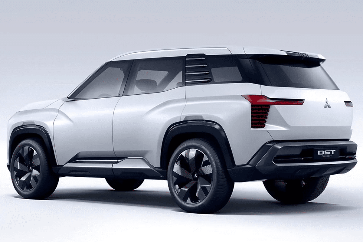 Mitsubishi Pajero vue arrière