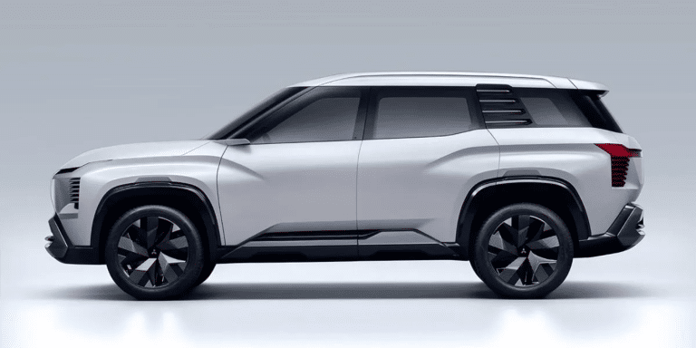 Le Mitsubishi Pajero fait son grand retour : châssis échelle, 4×4 pur et plus de 300 ch pour défier le Toyota Land Cruiser