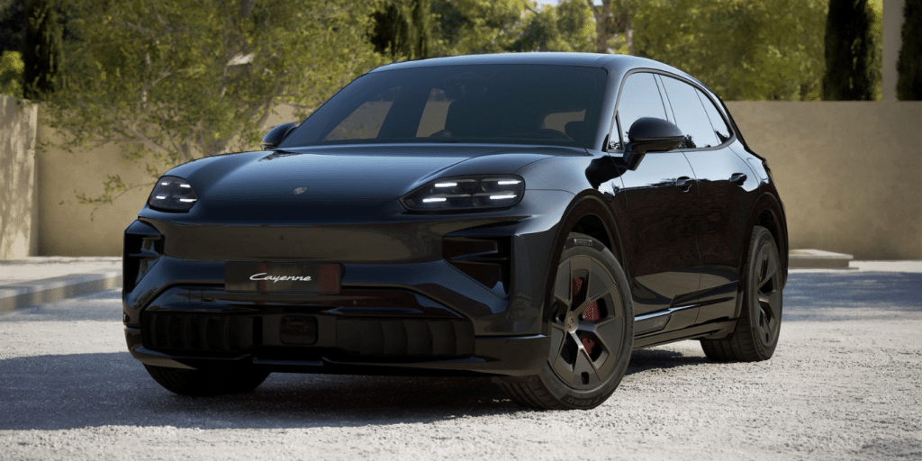 1 156 ch dans un SUV 5 places : le Porsche Cayenne électrique promet une puissance de supercar