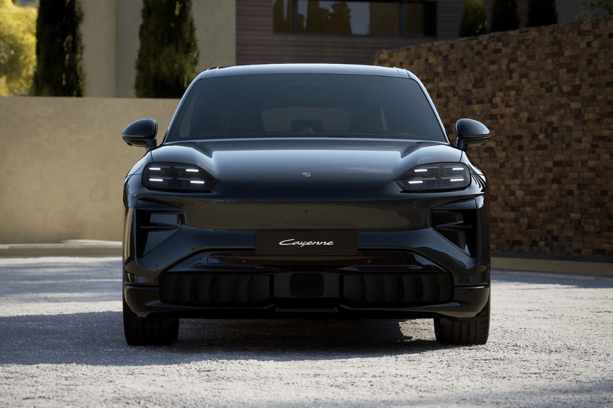 Porsche Cayenne Turbo Electric vue de face