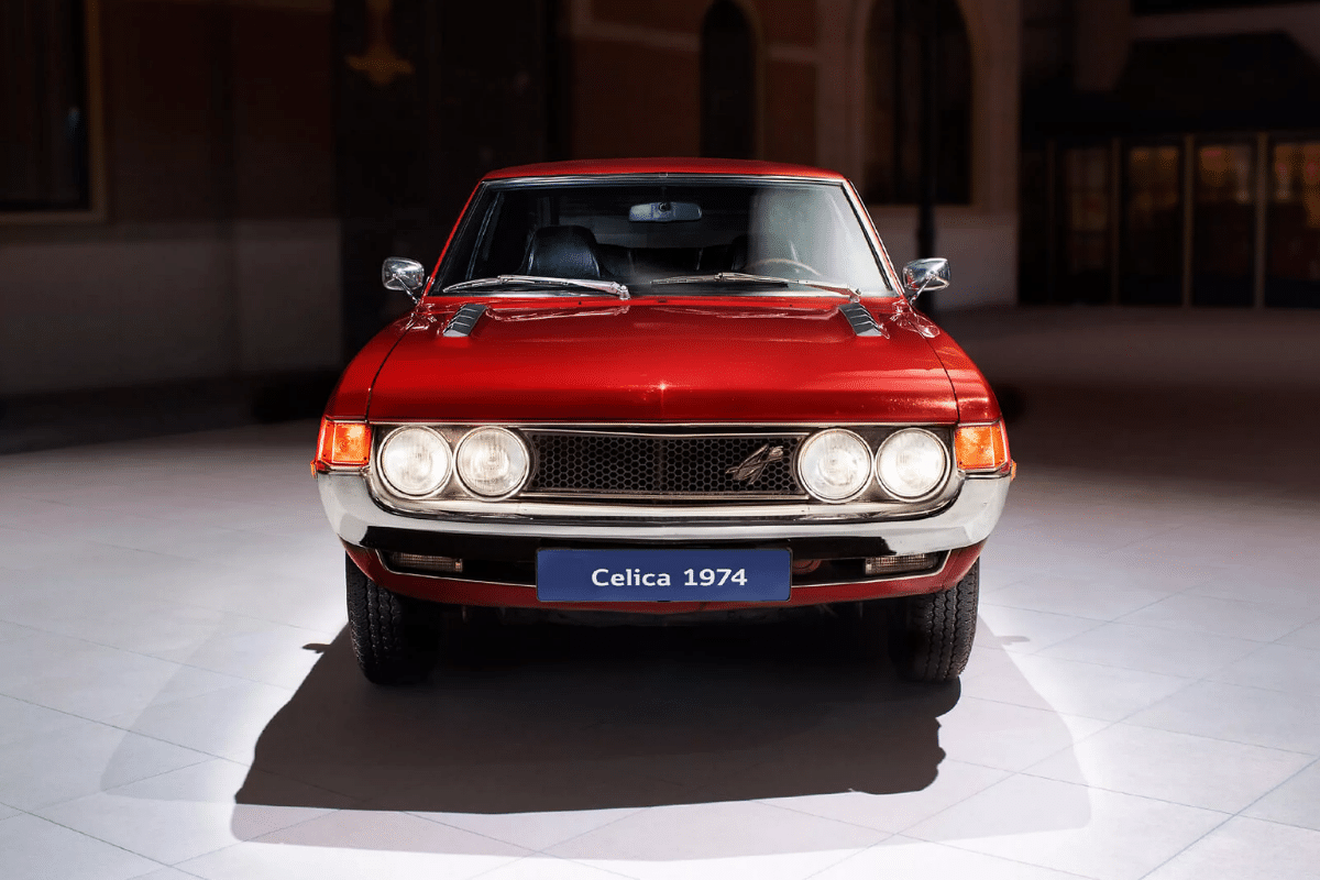 Toyota Celica vue de face