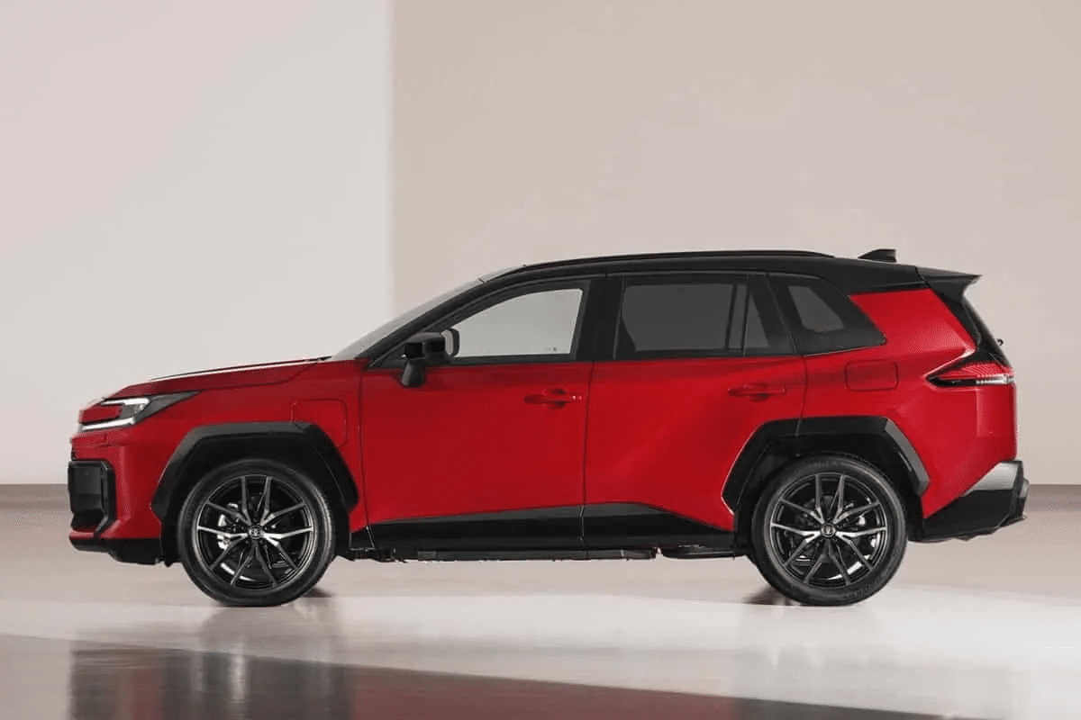 Toyota RAV4 2026 vu de profil