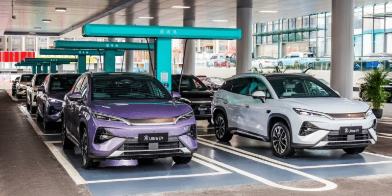 Un SUV familial survitaminé à prix plancher : 20 000 € et une recharge éclair en 5 minutes