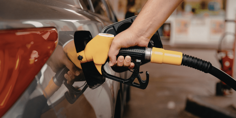 Crise du carburant : le leasing social à 200 euros relancé pour les voitures électriques