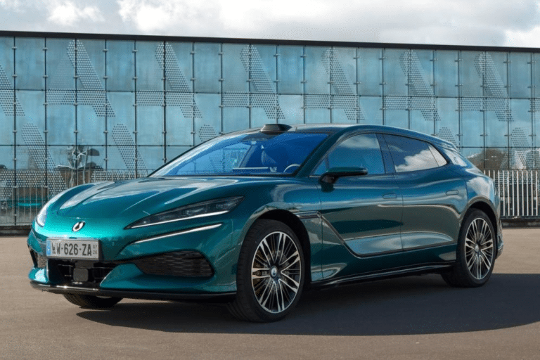 Denza Z9GT (2026) : prix, gamme et équipements du luxueux break électrique et hybride rechargeable