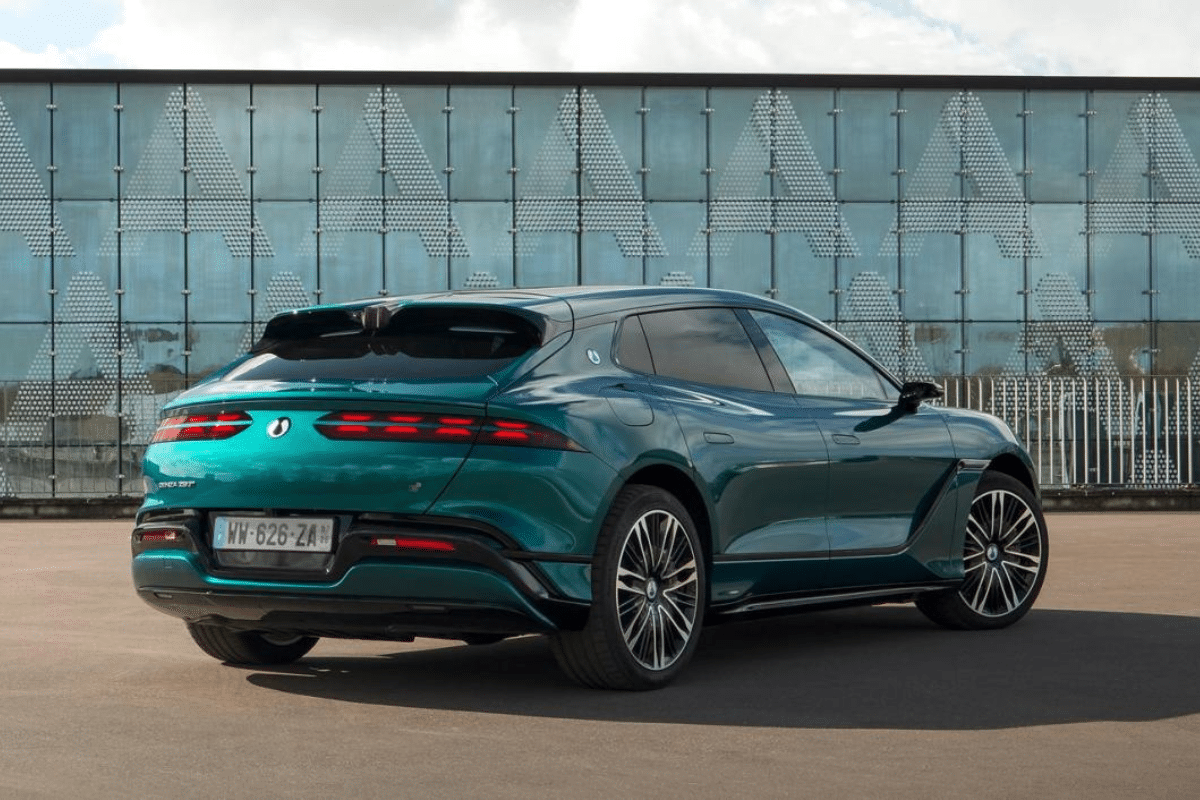 Denza Z9GT vue de derrière