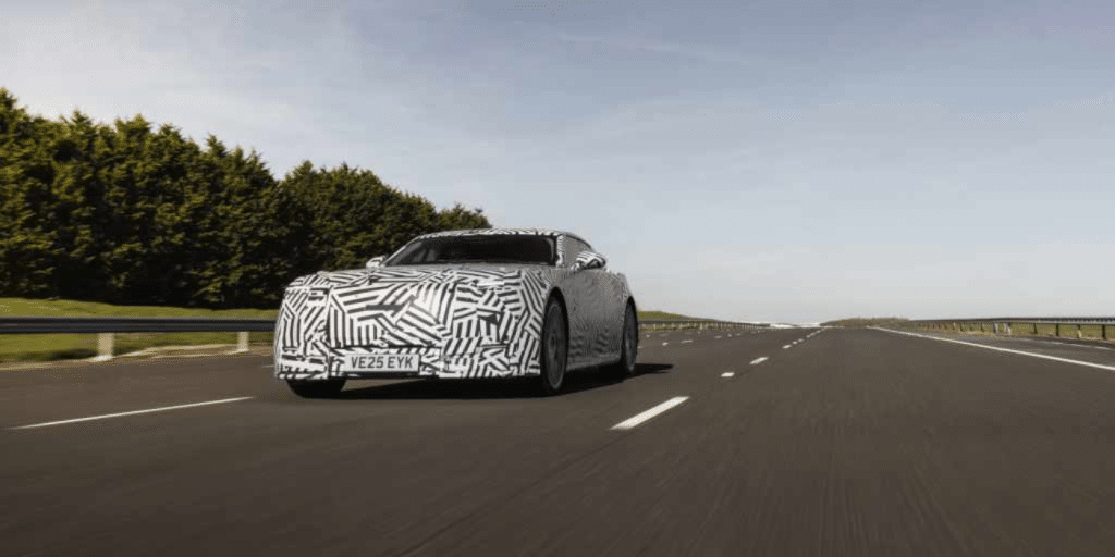 Nouvelle Jaguar GT électrique : présentation en septembre avec premier aperçu de l’intérieur