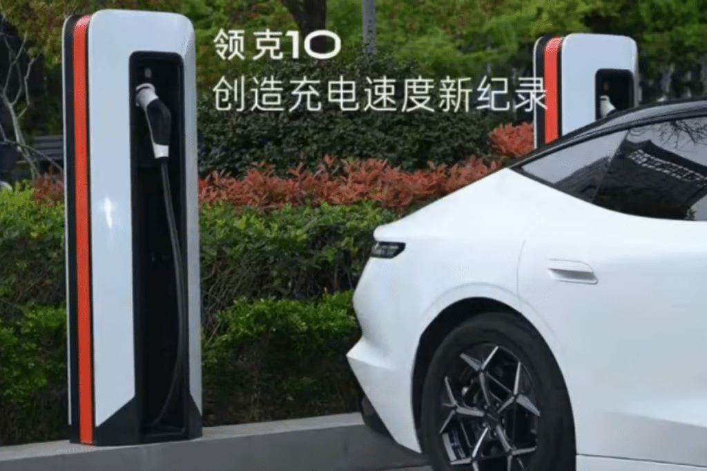 La guerre des recharges est ouverte ! Geely fait mieux que BYD mais pour combien de temps