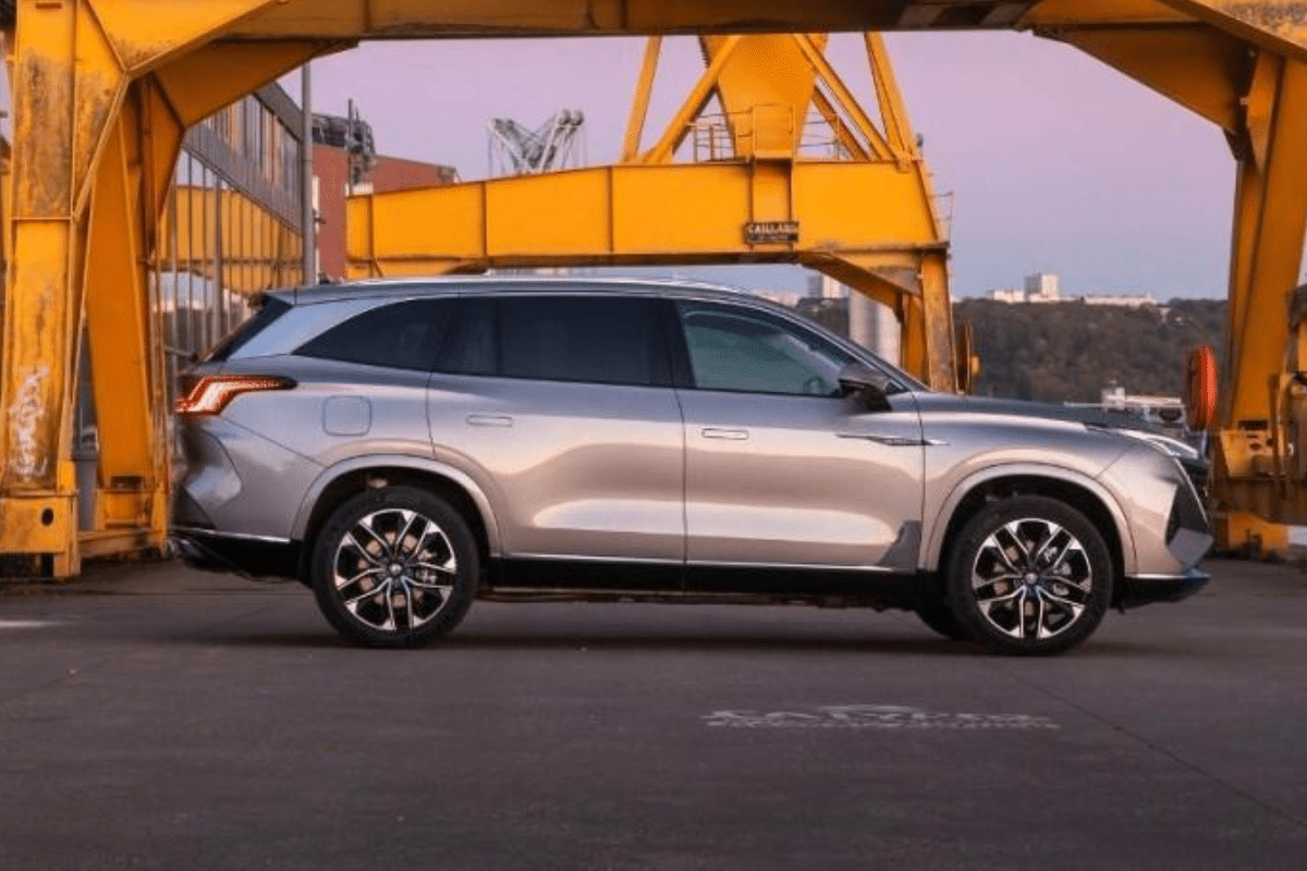 MGS9 PHEV (2026) vue de profil