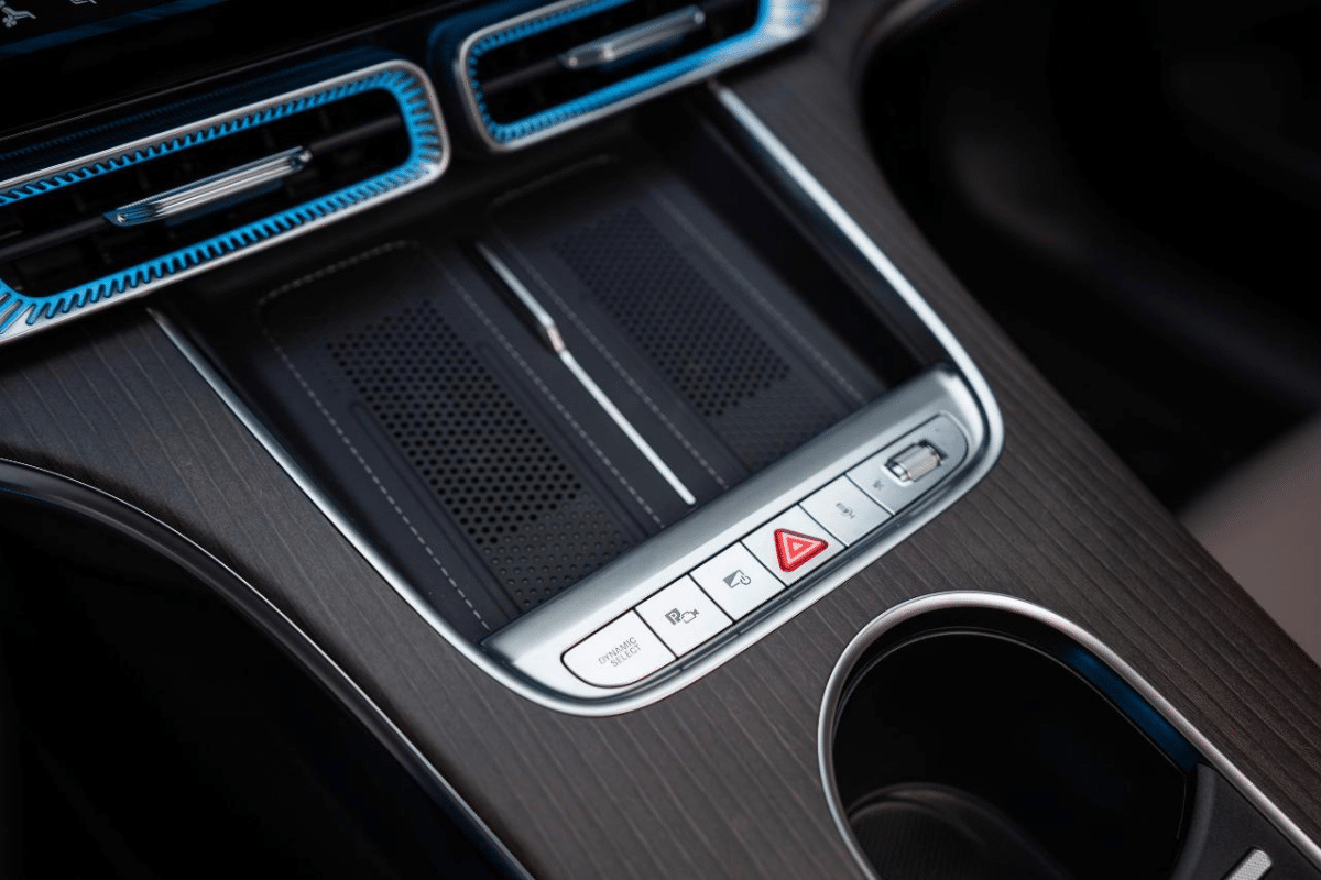 Mercedes fait machine arrière