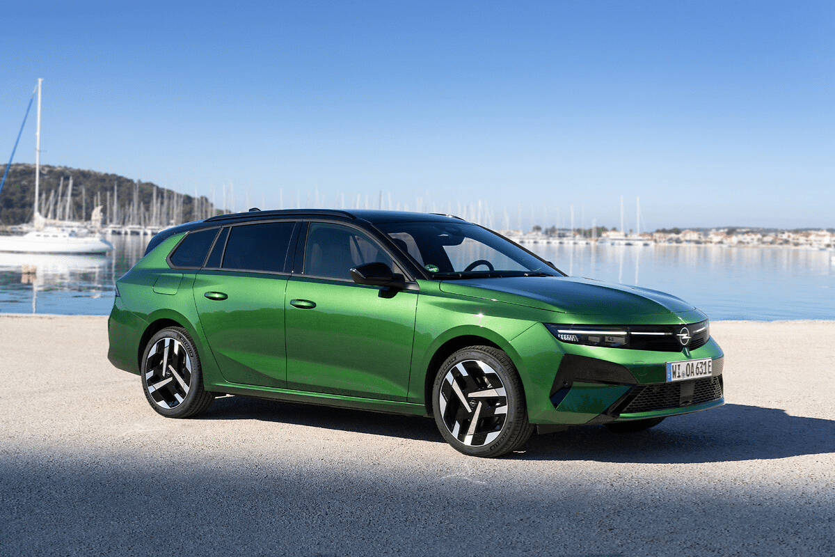 Nouvelle Opel Astra vue de profil