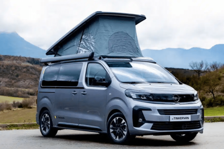 Ce camping-car proche du VW California coûte moins cher et cache deux lits doubles