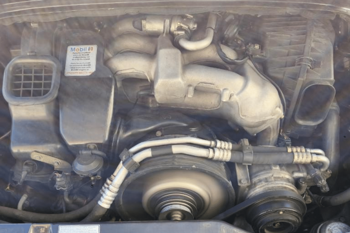 PORSCHE 911 TYPE 993 2 S VESUVIO - 1997 vue du moteur