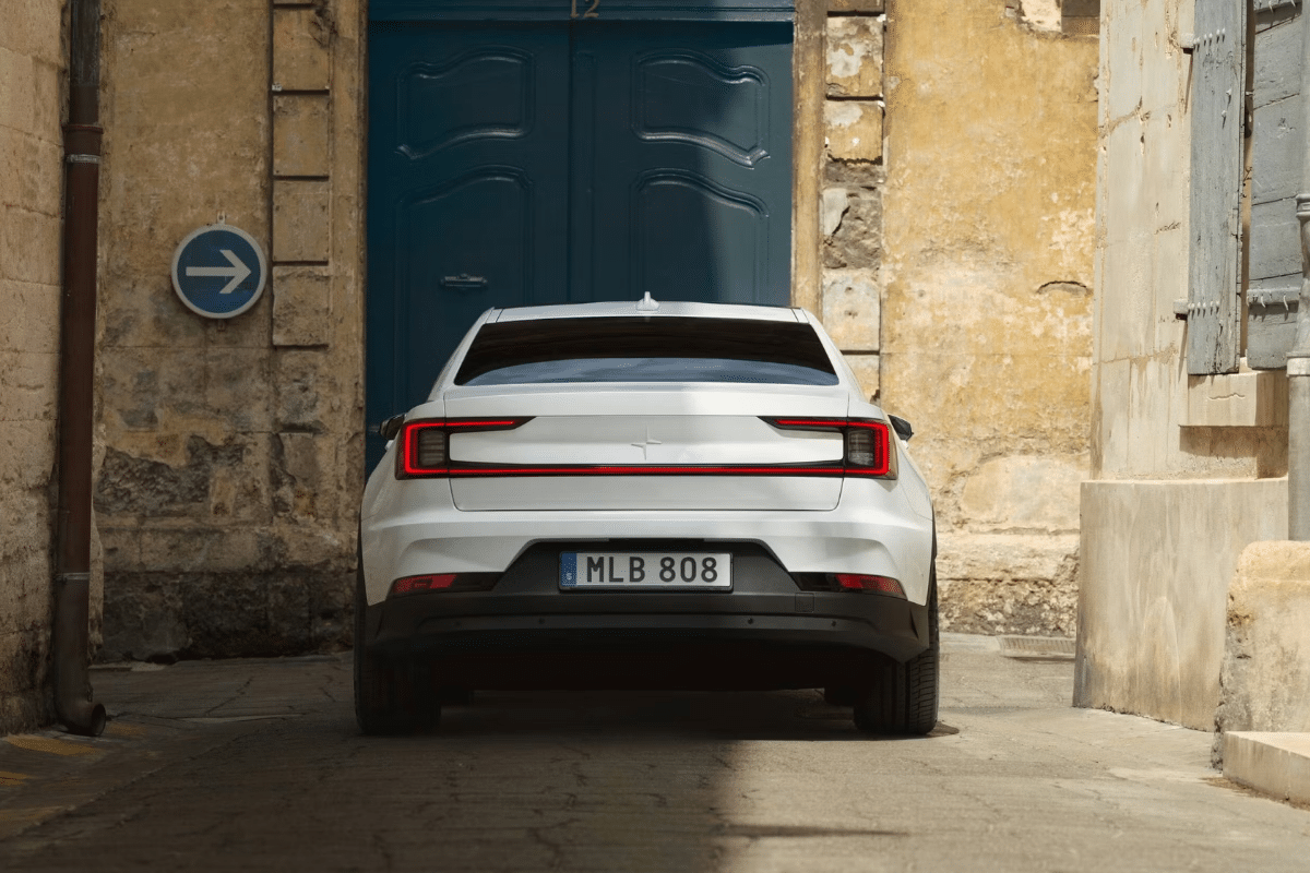 Polestar 2 vue arrière