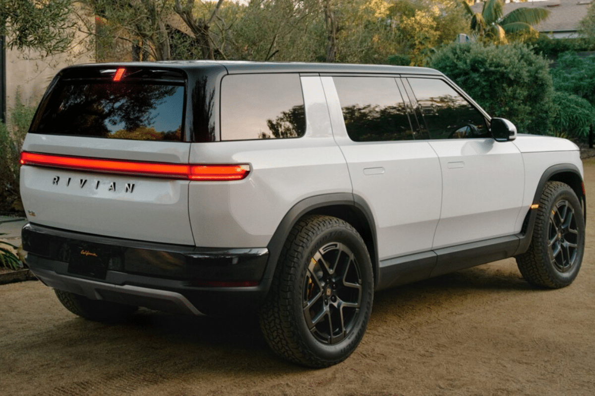Rivian R2 vue de profil