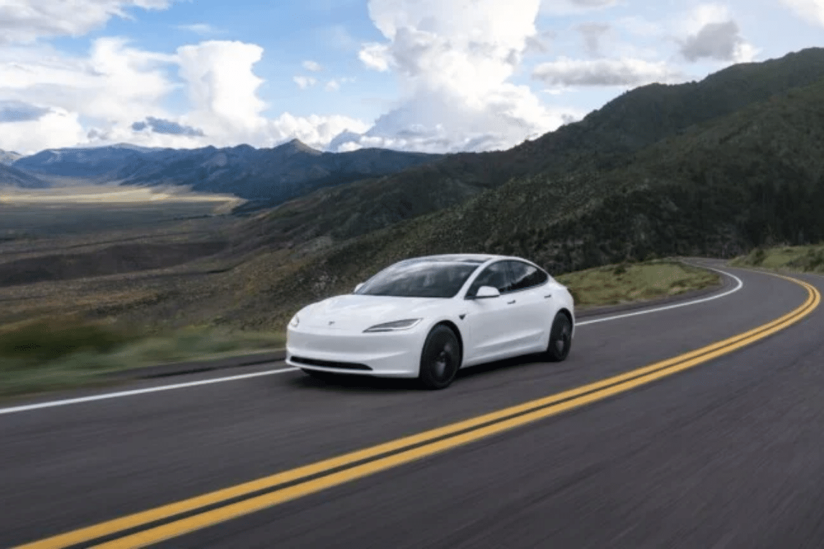 Tesla Model 3 Standard