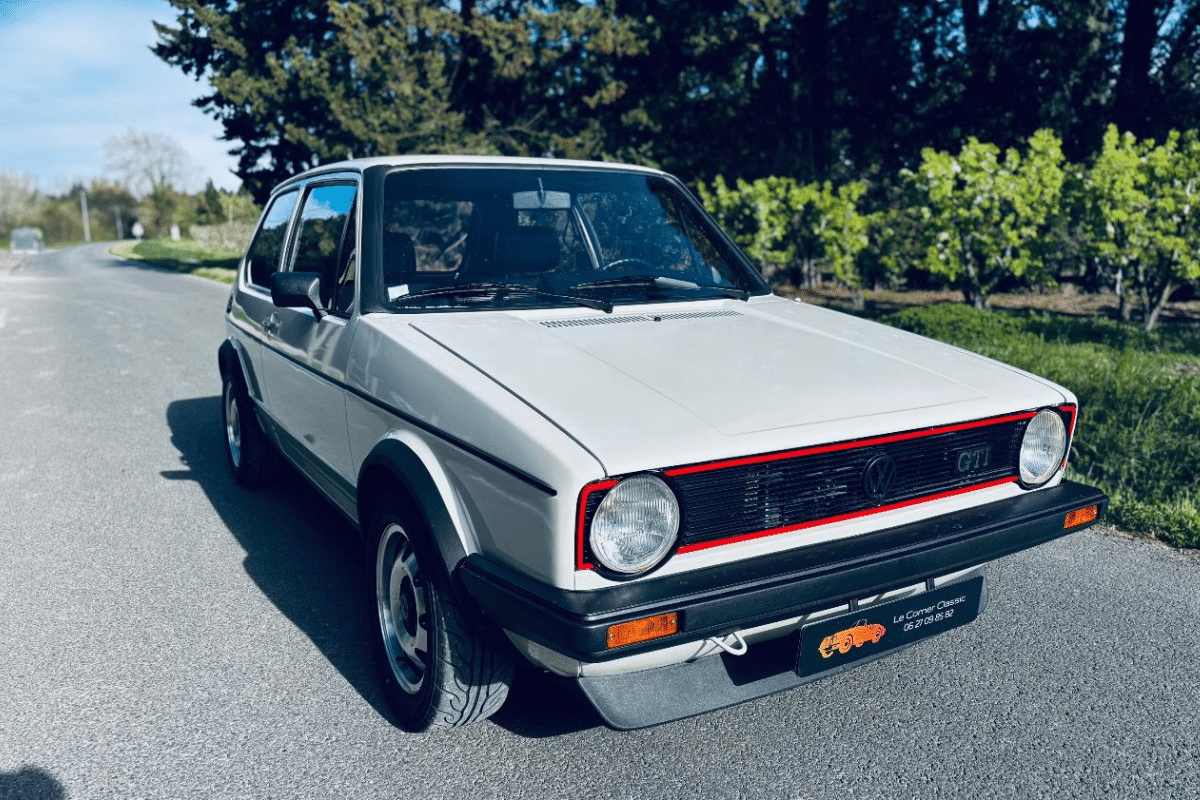 VOLKSWAGEN Golf GTI 1800 - 1983 vue de face