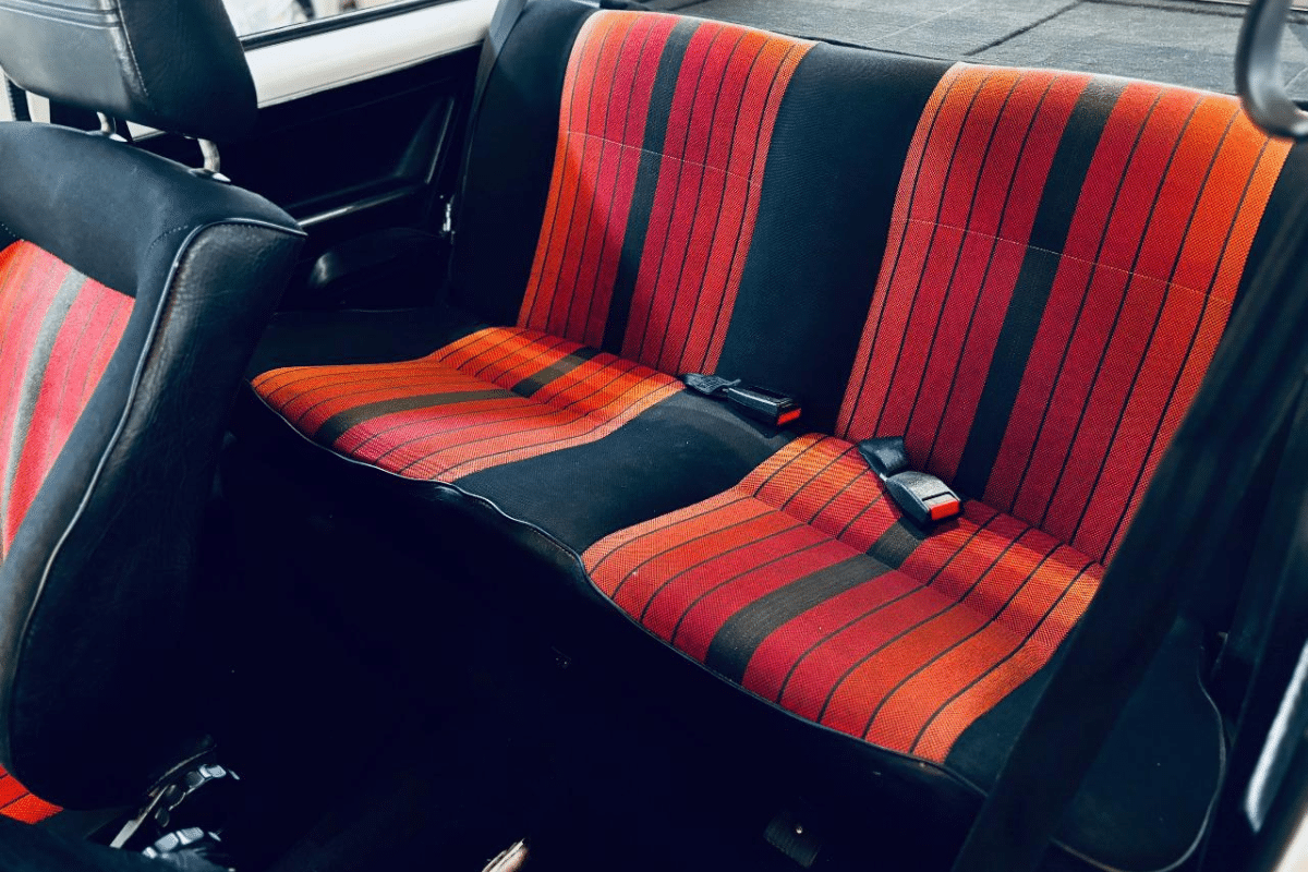 VOLKSWAGEN Golf GTI 1800 - 1983 vue intérieure