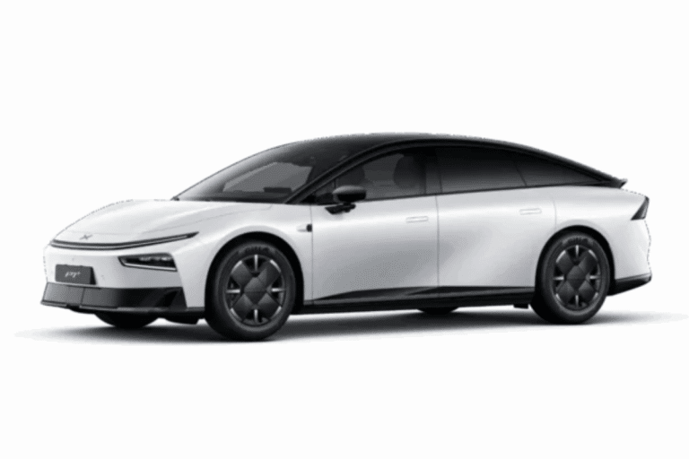 XPeng P7+ : que vaut la version d’entrée de gamme face à la Tesla Model S ?