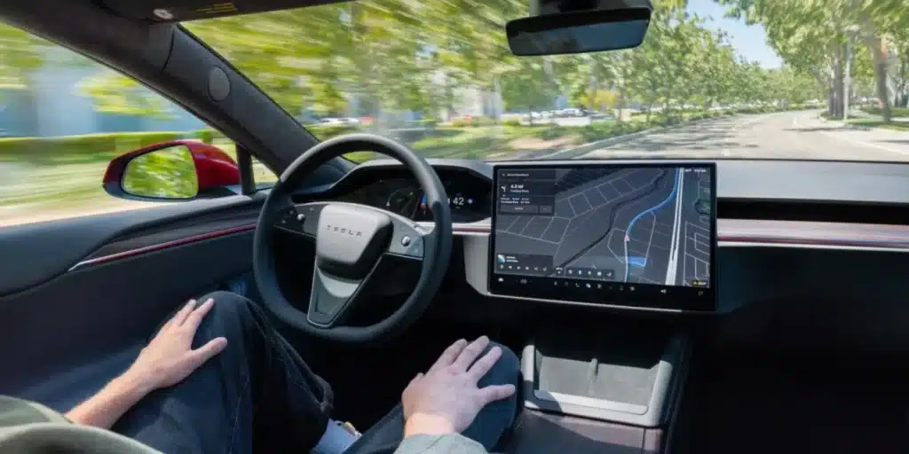 Tesla : Elon Musk confirme une mauvaise nouvelle sur la conduite autonome, le calendrier du Full Self Driving encore repoussé