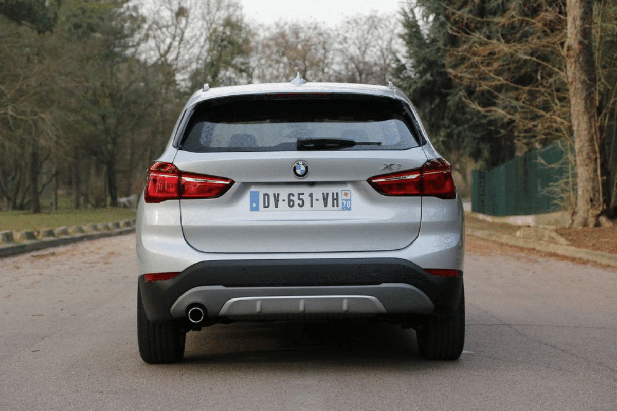 BMW X1 sDrive 18d vue de derrière